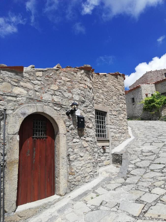 Stone House * Montalbano Elicona